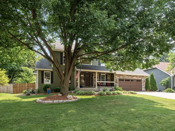 8813 Stanley Trl, Eden Prairie, MN 55347