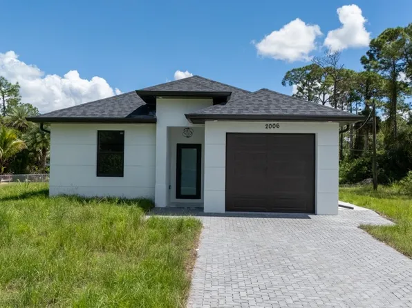 2006 Truman Ave, Alva, FL 33920