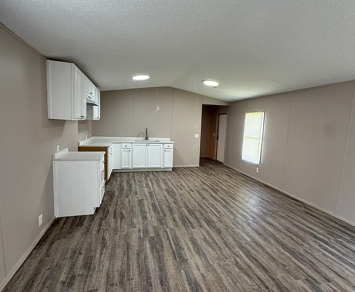 585 Old Branch Rd — Photo 6