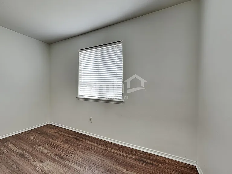 511 Robinwood Dr — Photo 20