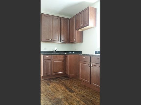 3rd image of 1226 S Kolin Ave APT 1