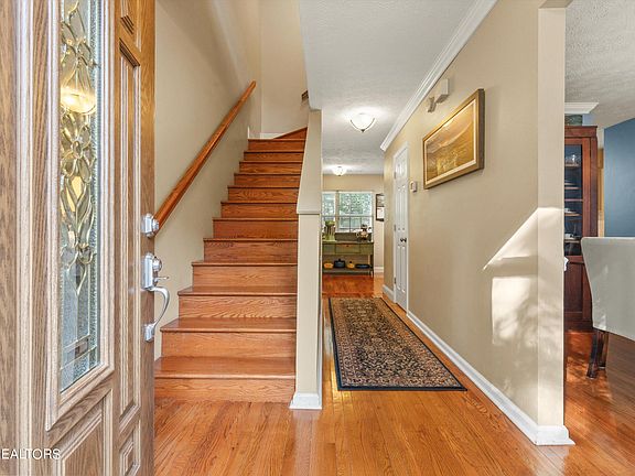3rd image of 9912 Lani Ln
