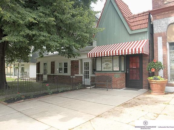 3rd image of 2512 S 32nd Ave
