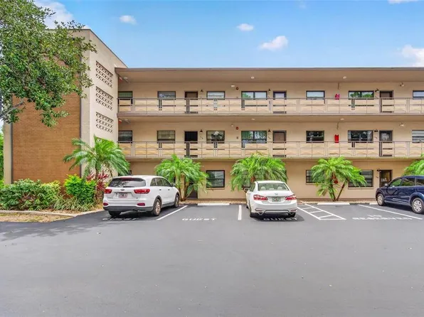 5975 Terrace Park Dr N Unit 311, Saint Petersburg, FL 33709