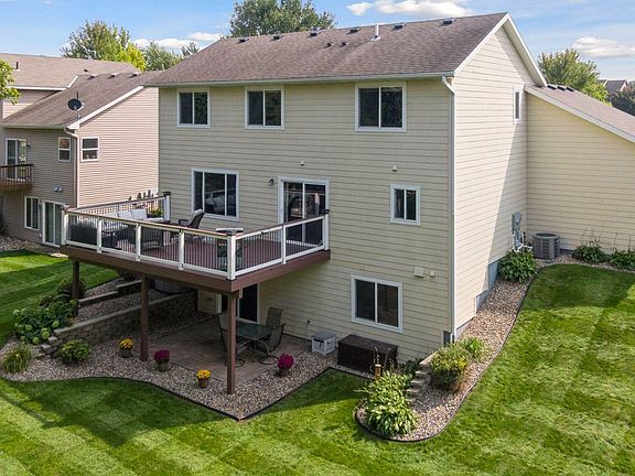 2nd image of 913 Trellis St