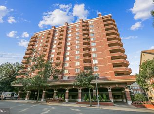 1276 N Wayne St APT 200, Arlington, VA 22201