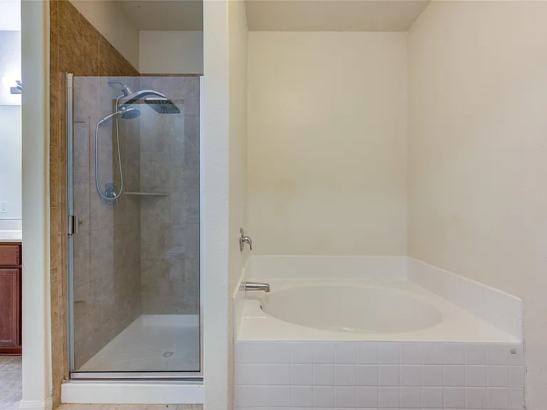 22534 Cloverland Field Dr — Photo 17