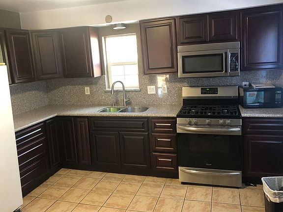 4th image of 5051 Ardelle Ave