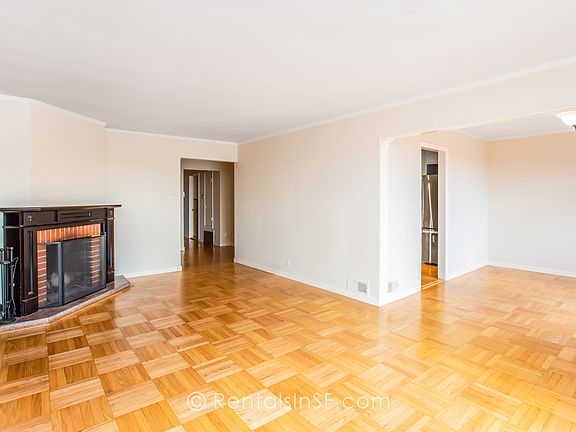 4th image of 946 Castro St