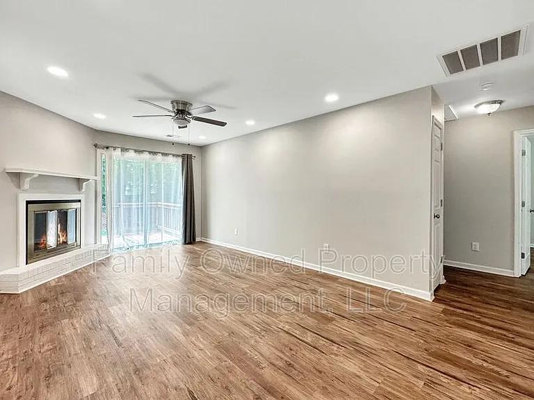 203 Pebble Creek Rd — Photo 20