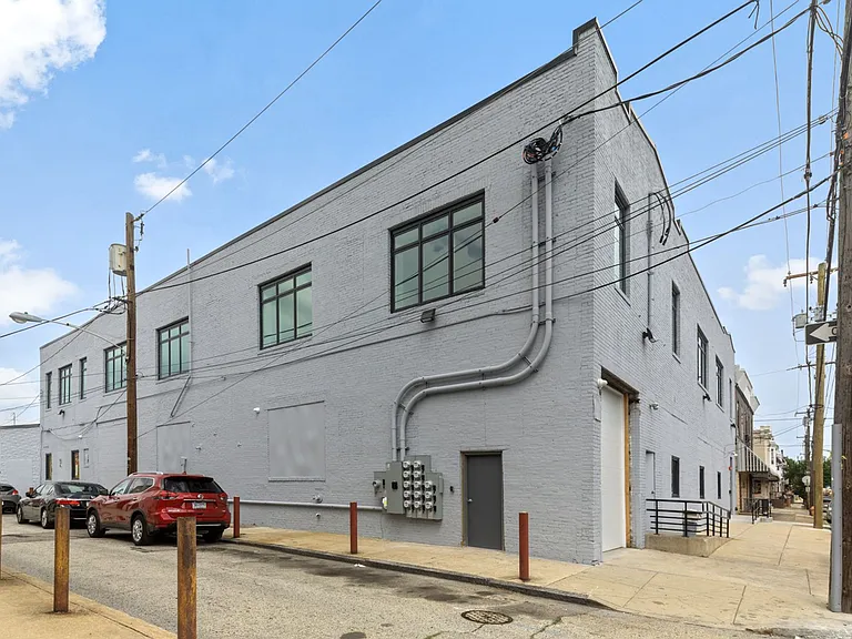 1705 Jackson St — Photo 9