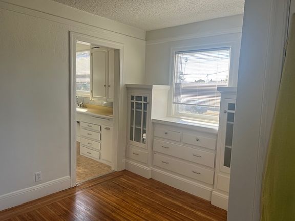 5th image of 2699 Sacramento St #1