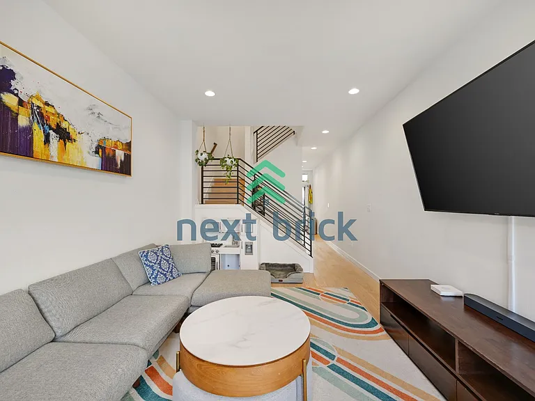 1708 NW 63rd St — Photo 5