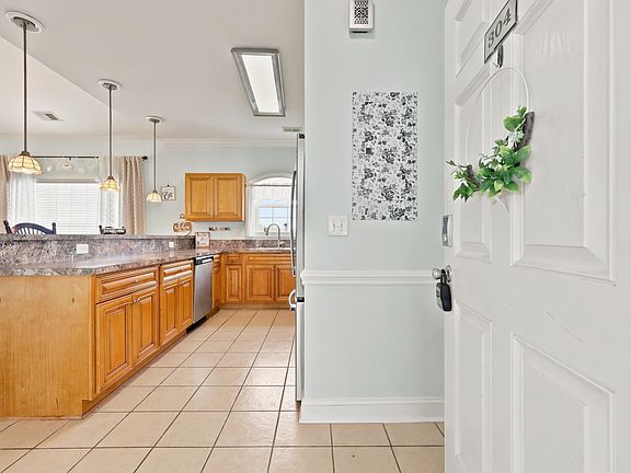 3rd image of 4141 Hibiscus Dr. #18-304