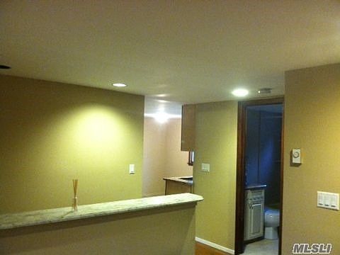 5th image of 8 Cortelyou St W