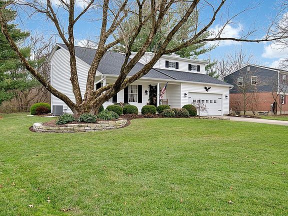 4th image of 1371 Amesbury Dr