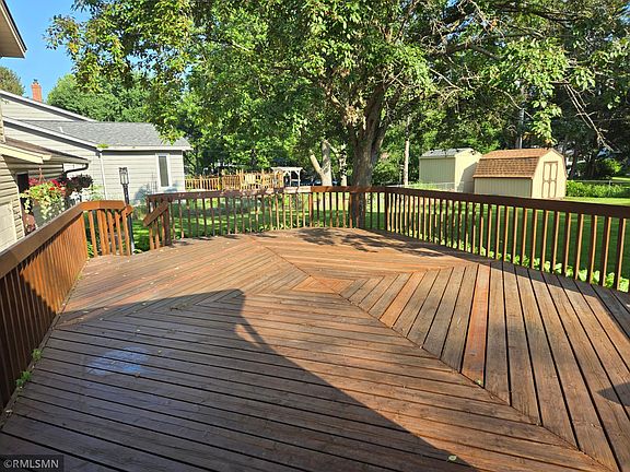 4th image of 2167 Lakeaires Blvd