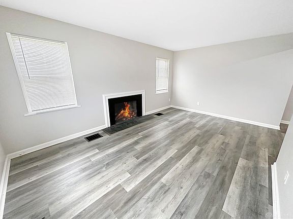 3rd image of 1714 Vancouver Dr