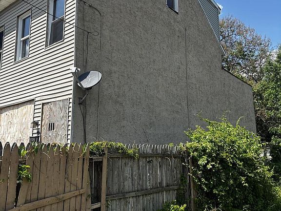 3rd image of 111 Belmont St