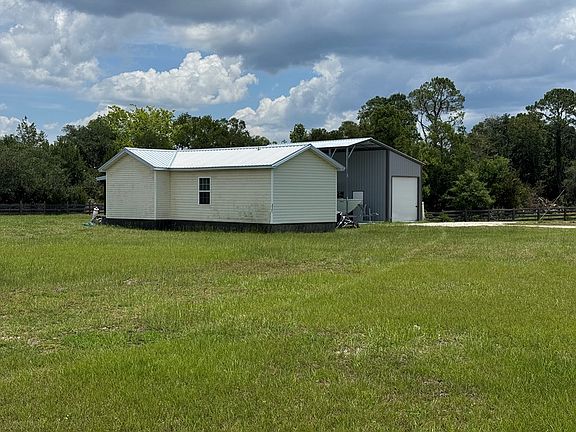 3rd image of 381 SW 398th St