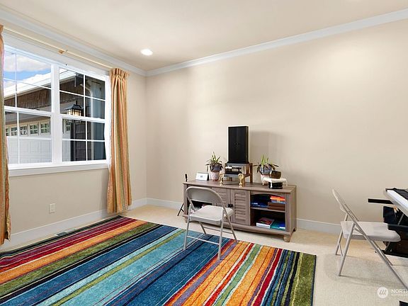 4th image of 22483 SE 32nd Street