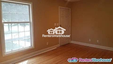 5th image of 3421 York Ave N