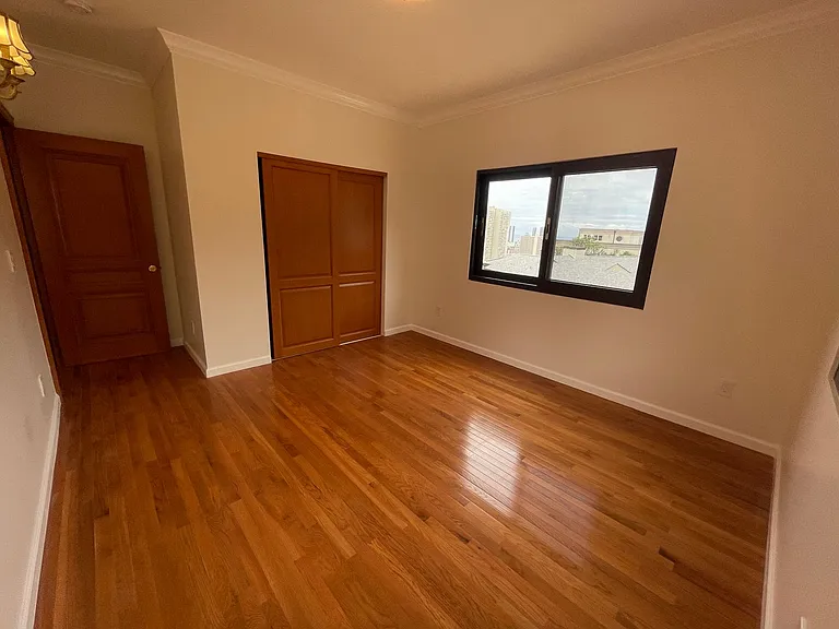 2045 Mott Smith Dr — Photo 19