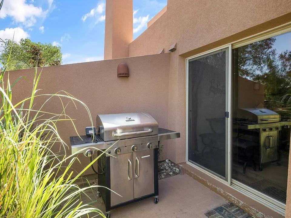 3287 E Fairway Loop