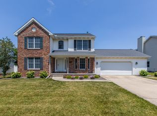 3214 Eagle Crest Rd, Bloomington, IL 61704