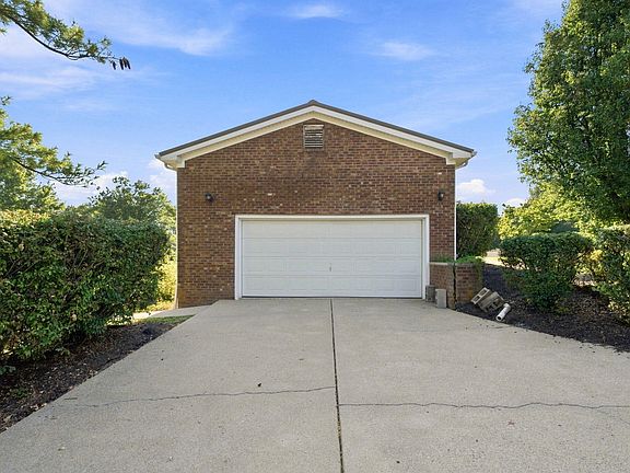 4th image of 380 Licking Valley Rd