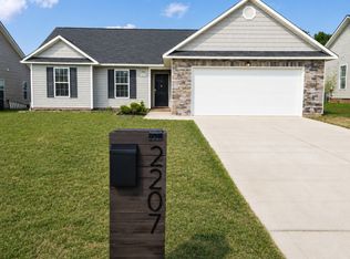 2207 Puffin Pl, Fayetteville, NC 28306
