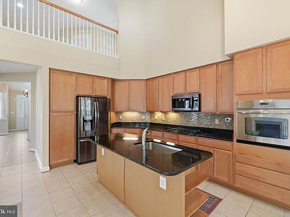 3rd image of 7300 Colchis Ct