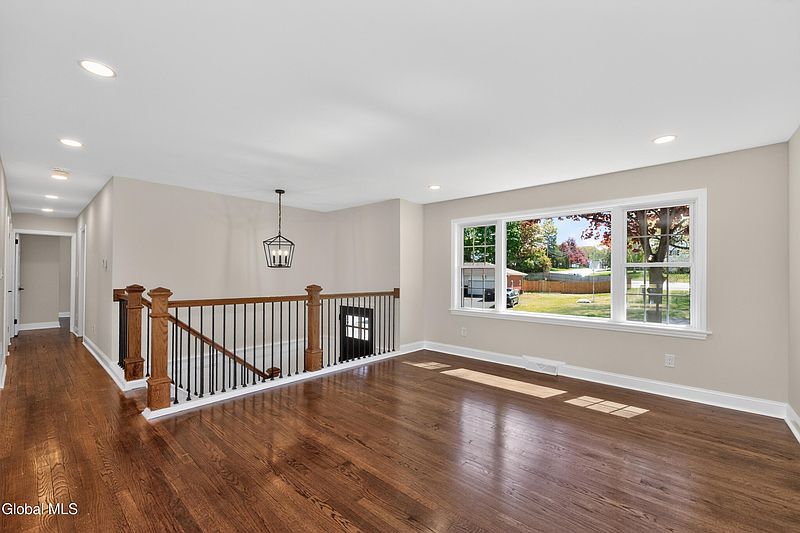 3rd image of 24 James Drive