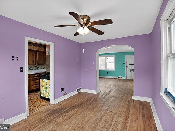 4th image of 71 S Harwood Ave