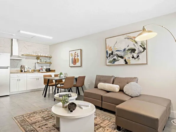 556 Coral Ct, Fort Walton Beach, FL