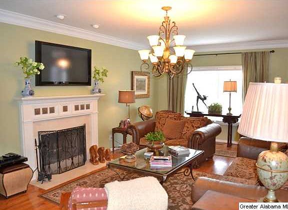 5th image of 104 Woodbury Dr