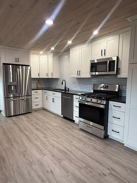 22195 College Hill Road - 1 — Photo 4