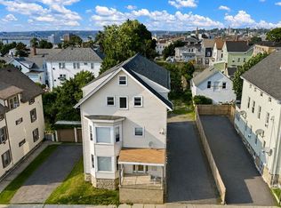 998 Middle St, Fall River, MA 02721