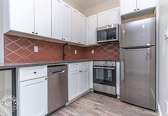 4th image of 1202 Bedford Ave #G