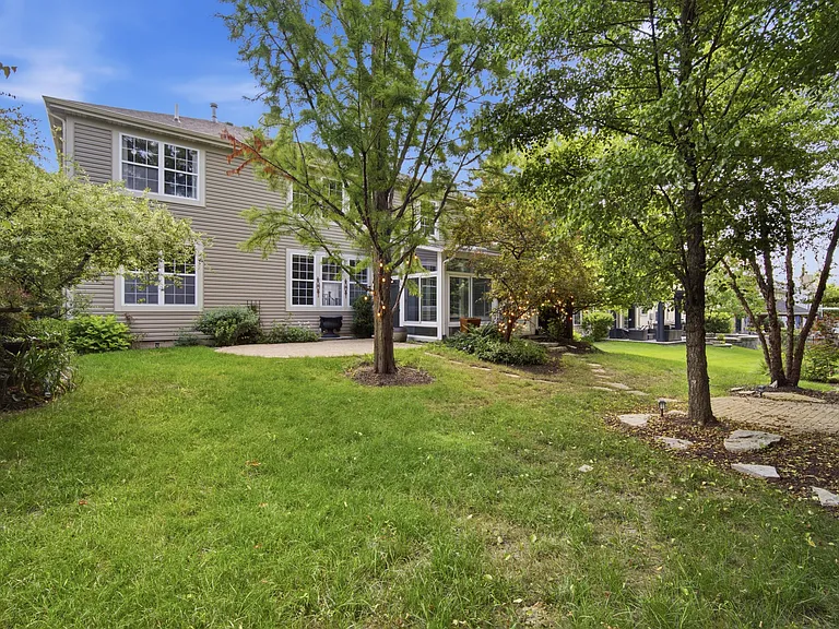 5280 Burnham St — Photo 37