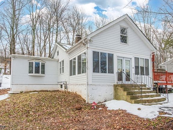 4th image of 37 Mount Hope Rd