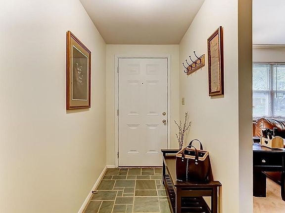 3rd image of 4521 Sydenham Dr
