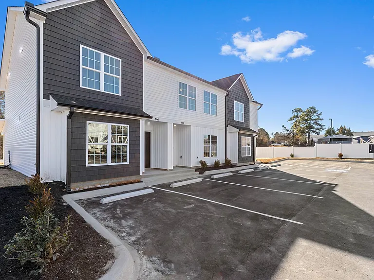132 Chapel Hill Rd — Photo 1