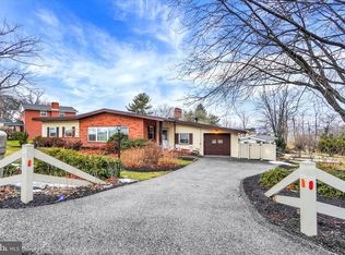 3291 Lynwood Ln, York, PA 17402