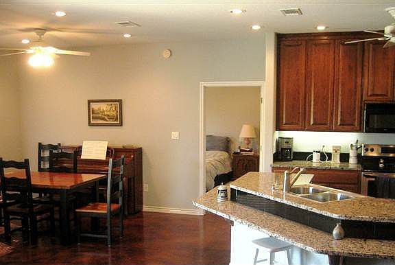 3rd image of 105 Redbird St