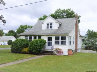 23 Orchard Ter, Wynantskill, NY 12198