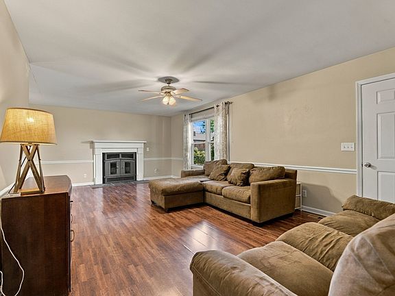 2nd image of 4325 Pennant Ct