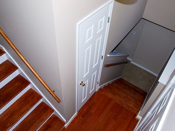4th image of 701 Goose Meadow Dr
