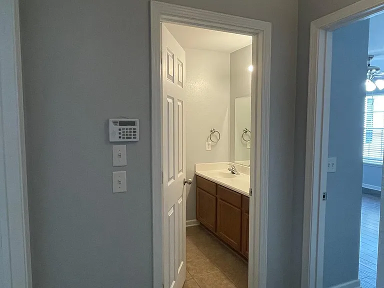 1897 W Stone St #3 — Photo 9