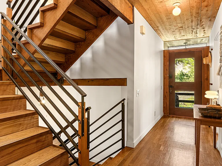 243 Amy Way — Photo 38